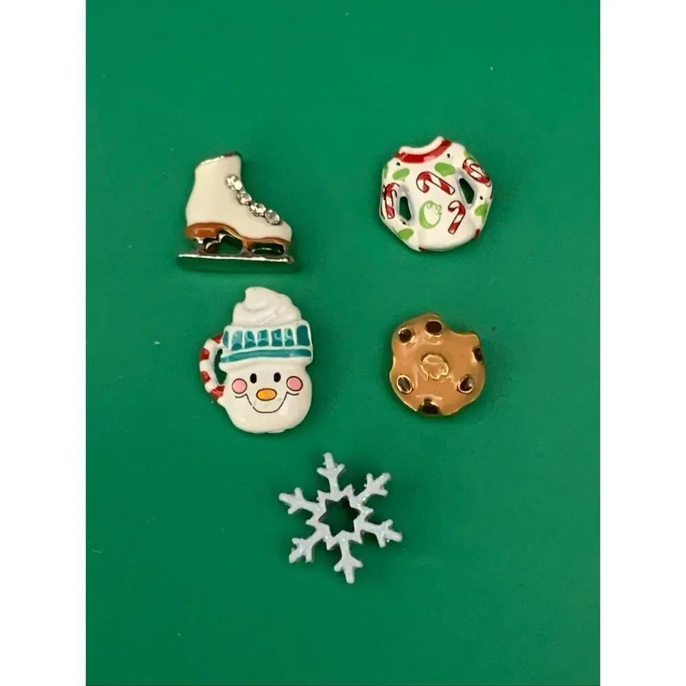 Origami Owl Christmas Charms #floating locket #snowflake